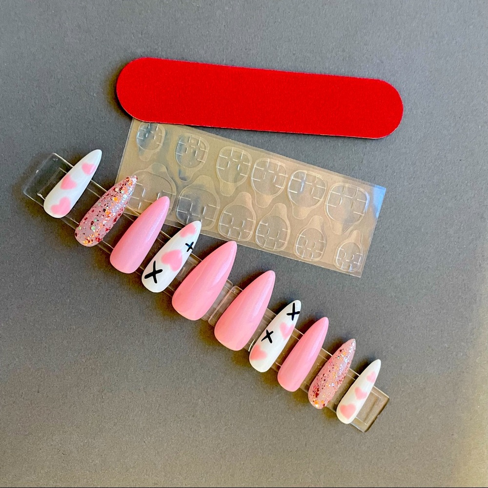 Press On Nail - Valentines Heart